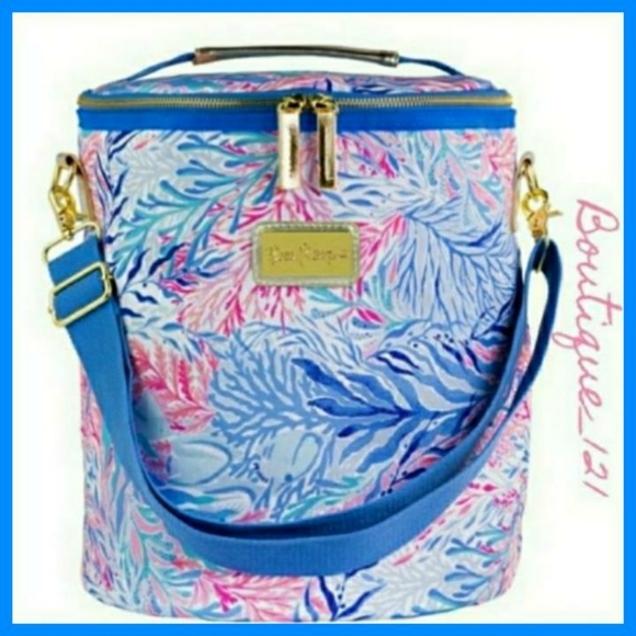 Lilly Pulitzer Handbags - Lilly P. Cooler Tote!
